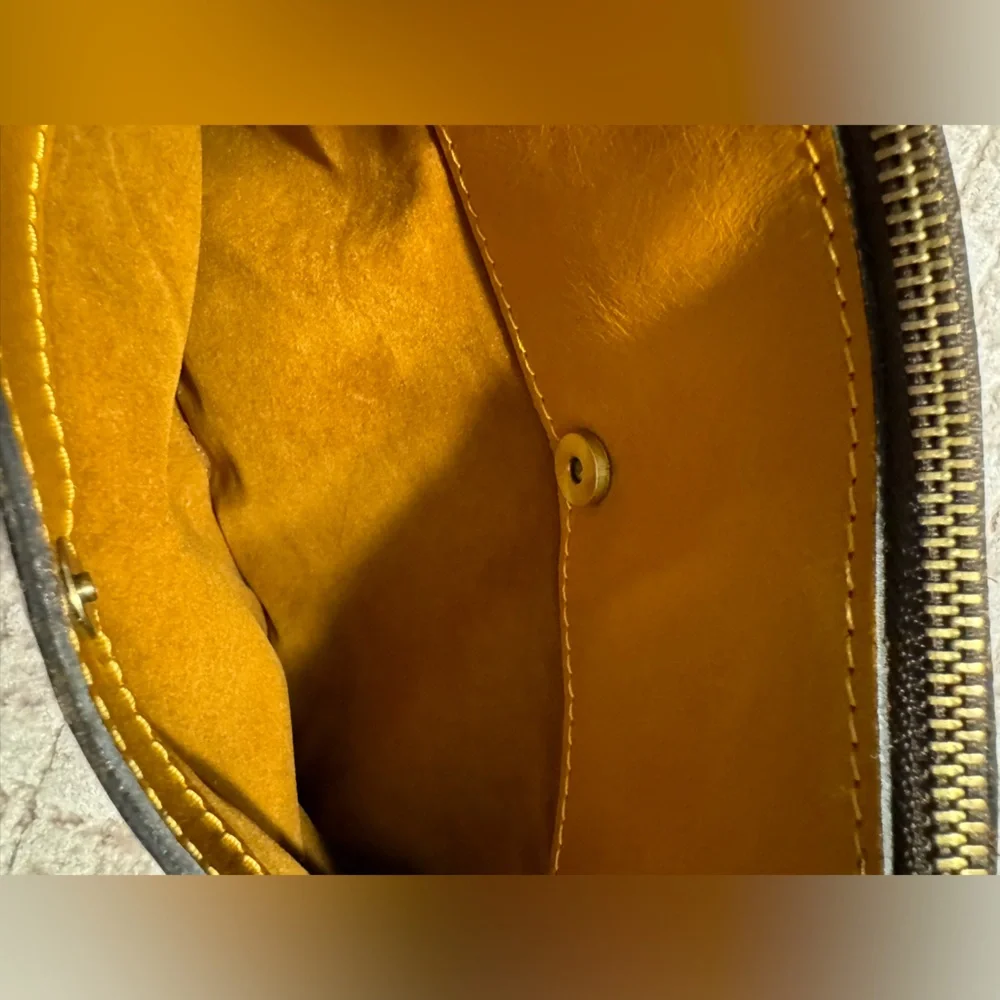 Patricia Nash mustard yellow leather handbag - Picture 3 of 8